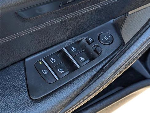 Used 2018 BMW 530e image 12