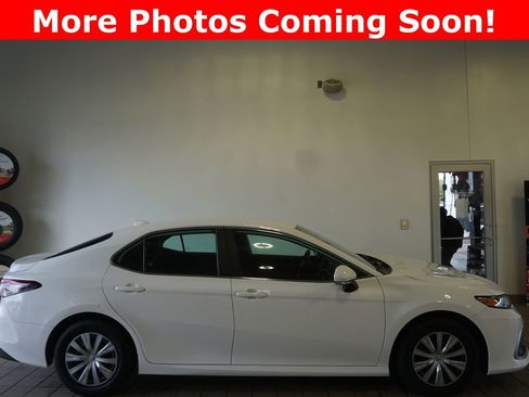 Used 2023 Toyota Camry LE FWD image 2