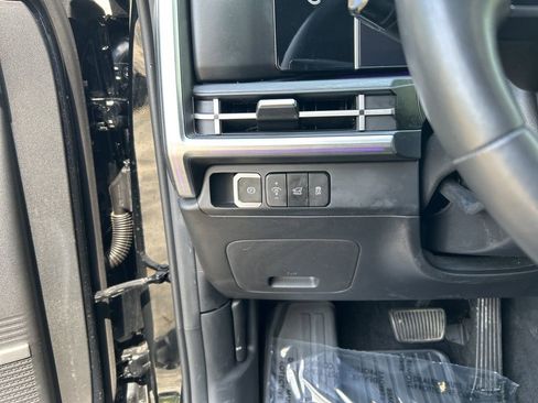 Used 2024 Hyundai Santa Fe Limited image 24