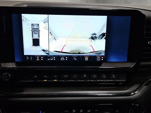 Used 2024 Chevrolet Silverado 1500 ZR2 AWD/4WD image 17