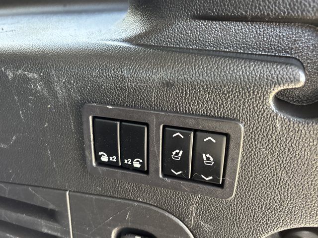 Used 2019 GMC Yukon XL SLT AWD/4WD image 9