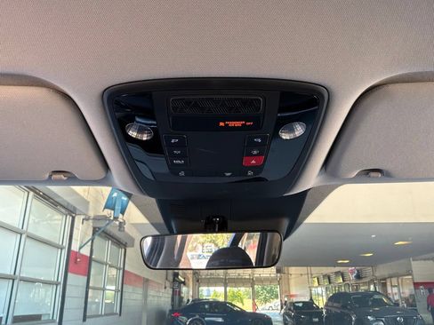 Used 2026 Kia Carnival FWD image 16