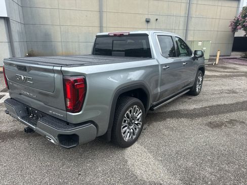 Used 2026 GMC Sierra 1500 Denali Ultimate AWD/4WD image 4