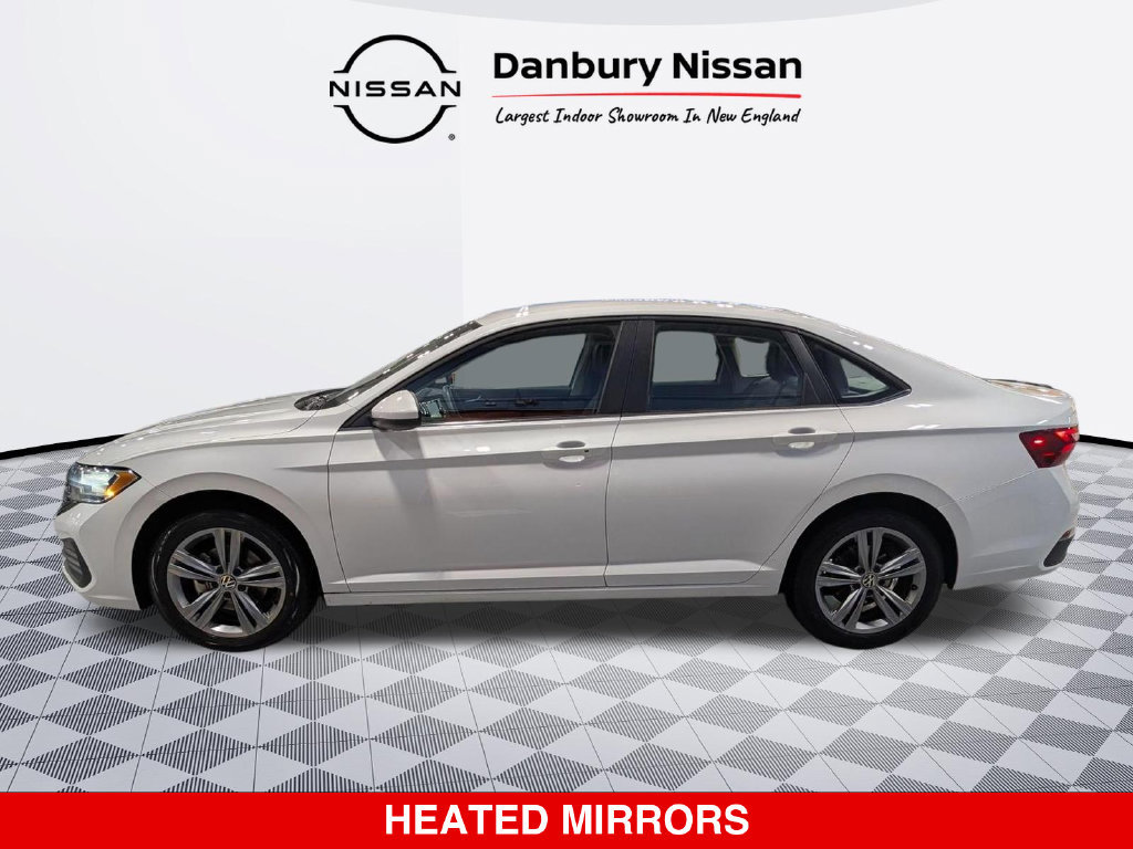 Used 2024 Volkswagen Jetta SE FWD image 6