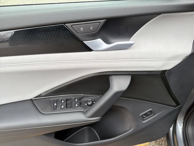 New 2026 Volkswagen Tiguan SE R-Line FWD image 14