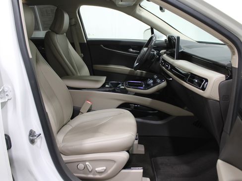 Certified 2023 Lincoln Nautilus Reserve w/ Equipment Group 201A image 30