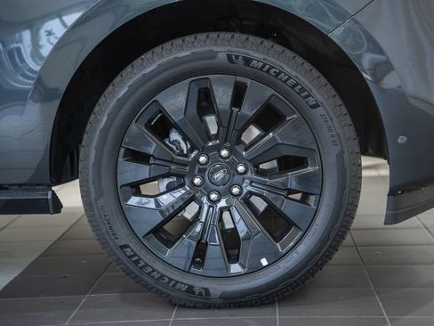 Used 2025 Ford Expedition Platinum w/ Stealth Appearance Package AWD/4WD image 20