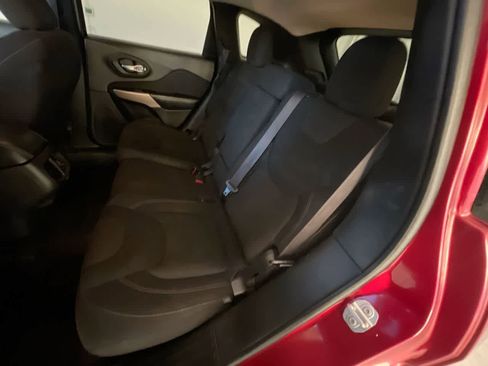 Used 2017 Jeep Cherokee Latitude w/ Safety/Convenience Group image 22