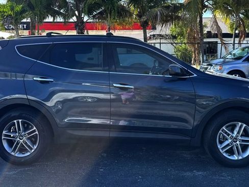 Used 2017 Hyundai Santa Fe Sport FWD image 6