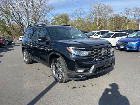 Used 2023 Honda Passport TrailSport image 4