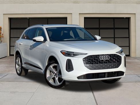 Used 2025 Audi Q5 Premium Plus w/ Premium Plus image 33