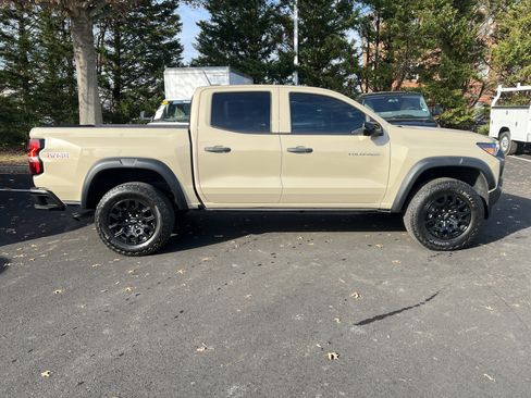 Certified 2023 Chevrolet Colorado Trail Boss w/ Technology Package image 11