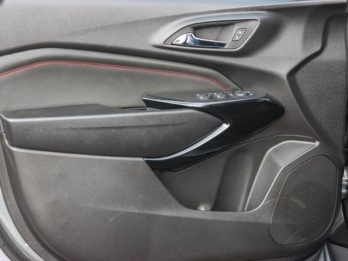 New 2026 Chevrolet Trax RS w/ Sunroof Package image 19