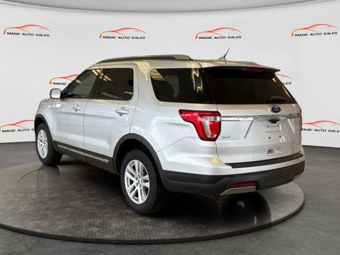 Used 2019 Ford Explorer XLT w/ Equipment Group 202A AWD/4WD image 4