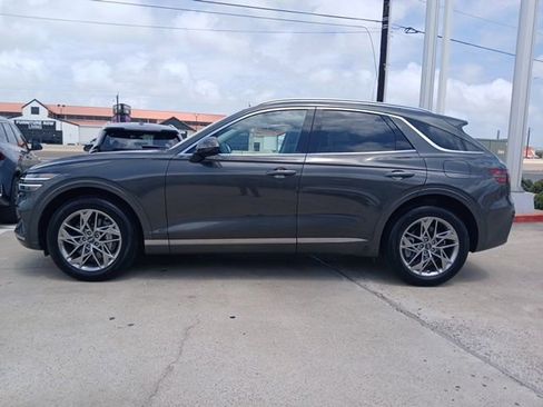 Used 2025 Genesis GV70 2.5T AWD/4WD image 6
