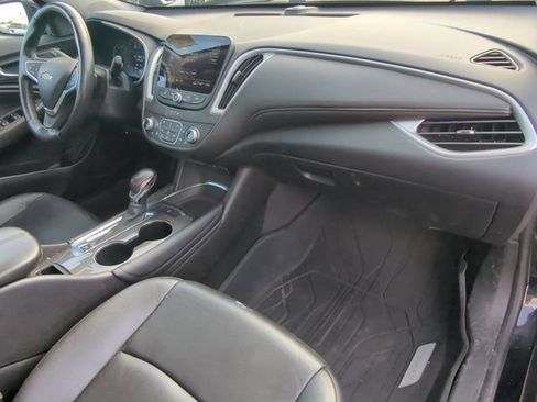 Used 2022 Chevrolet Malibu LT w/ Leather Package FWD image 27