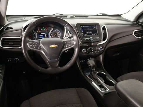 Used 2022 Chevrolet Equinox LT FWD image 2
