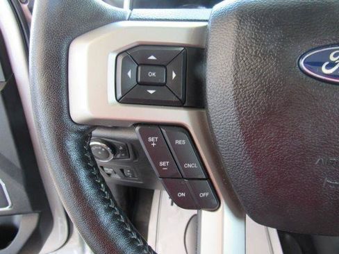 Used 2019 Ford F150 Lariat w/ Equipment Group 502A Luxury AWD/4WD image 37