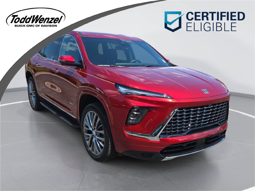 Certified 2025 Buick Enclave Avenir w/ LPO, Floor Liner Package AWD/4WD image 1