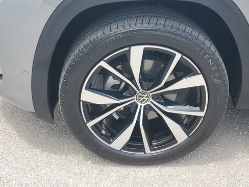 Certified 2024 Volkswagen Atlas Cross Sport SEL Premium R-Line AWD/4WD image 13