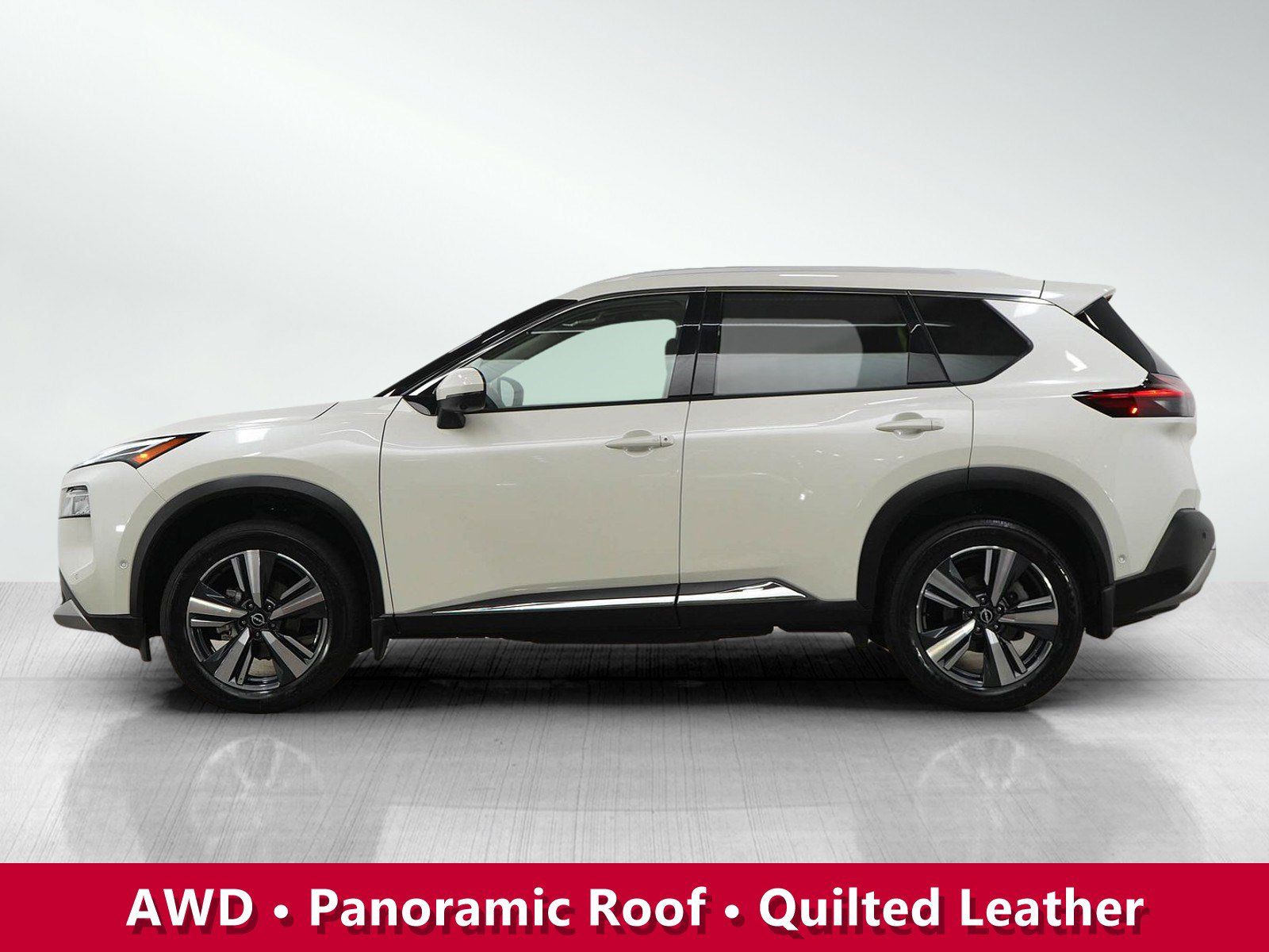 Used 2023 Nissan Rogue Platinum AWD/4WD image 2