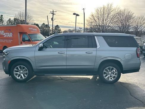 Used 2024 Chevrolet Suburban Premier image 6