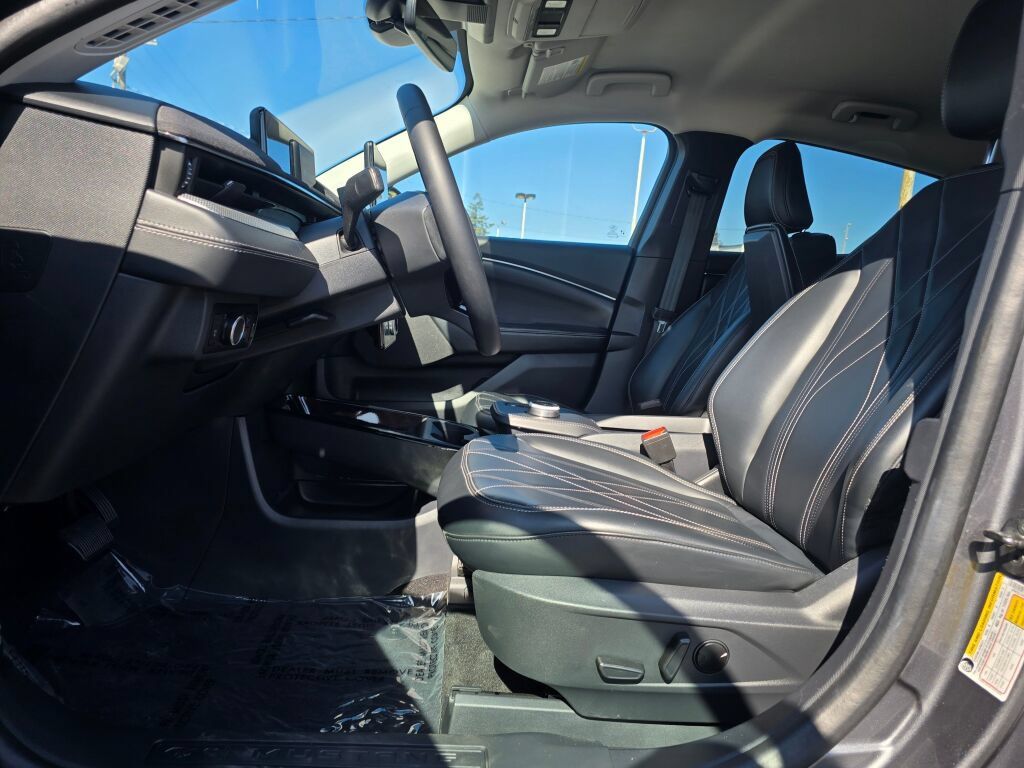 Used 2023 Ford Mustang Mach-E Select RWD image 19