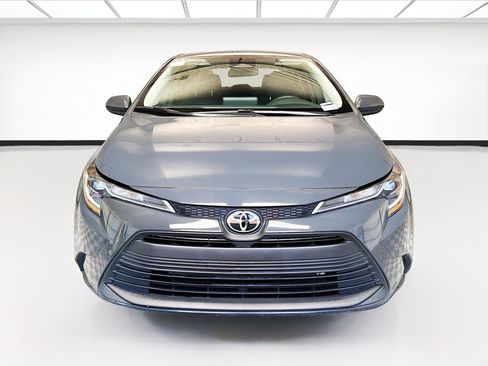 Used 2024 Toyota Corolla LE FWD image 2