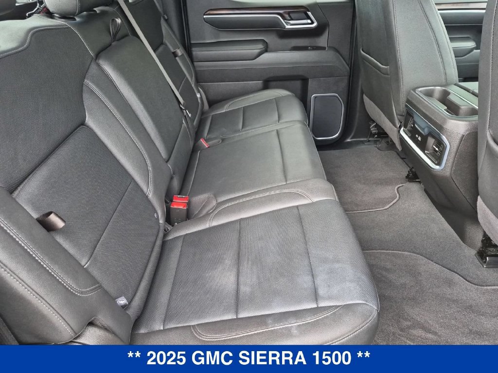 Used 2025 GMC Sierra 1500 SLT w/ SLT Premium Package AWD/4WD image 31