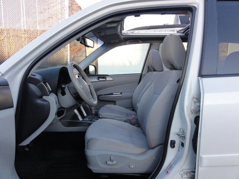 Used 2012 Subaru Forester 2.5X Premium AWD/4WD image 9