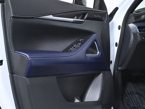 Used 2026 INFINITI QX60 Sport w/ Dark Cargo Package image 26