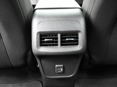 Used 2023 Chevrolet Equinox LT AWD/4WD image 12