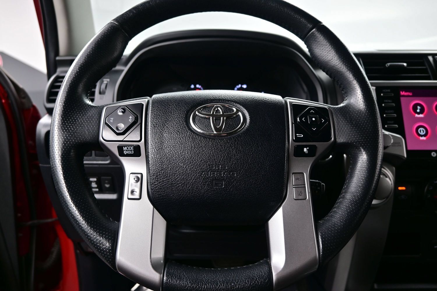 Used 2022 Toyota 4Runner SR5 AWD/4WD image 25