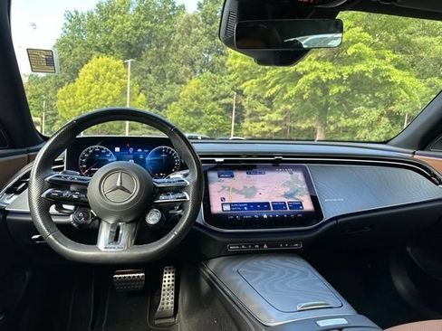 Used 2025 Mercedes-Benz E 53 AMG e 4MATIC Sedan image 11