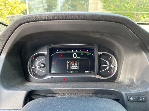 Used 2025 Honda Passport EX-L image 5