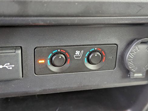 Used 2022 Toyota 4Runner Limited AWD/4WD image 17