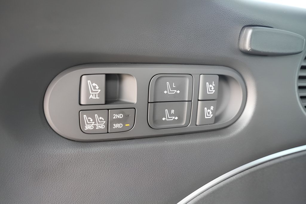 Certified 2026 Hyundai Palisade Calligraphy AWD/4WD image 13