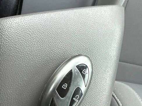 Used 2024 Hyundai Elantra SEL FWD image 18