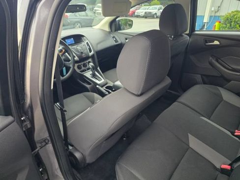 Used 2014 Ford Focus SE FWD image 18