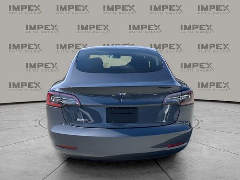 Used 2023 Tesla Model 3 Standard Range image 4