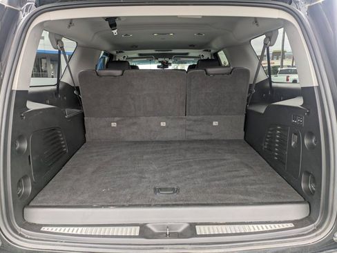 Used 2019 Cadillac Escalade ESV Luxury image 12