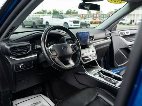 Used 2020 Ford Explorer XLT w/ Equipment Group 202A AWD/4WD image 19