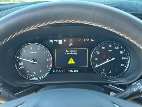 Used 2023 Buick Envision Avenir image 25