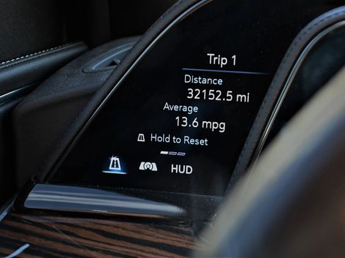 Used 2023 Cadillac Escalade Premium Luxury image 11