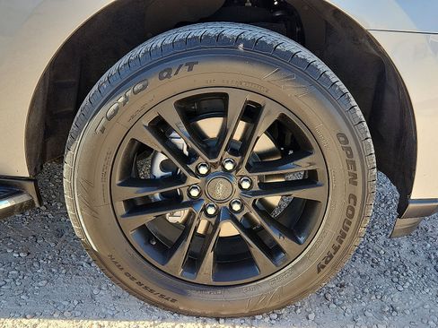 Used 2023 Ford Expedition XLT RWD image 7