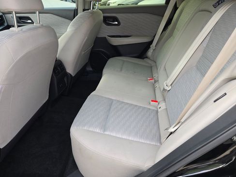 Used 2023 Nissan Rogue SV image 13