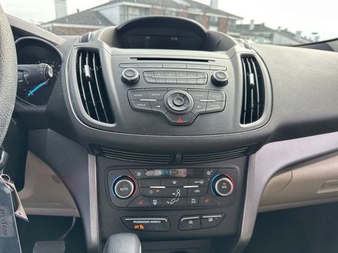 Used 2018 Ford Escape SE image 8