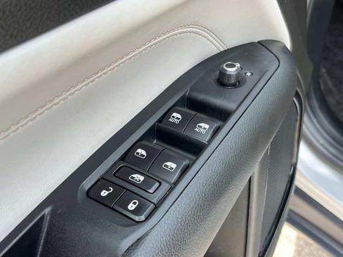 Used 2024 Jeep Compass Limited AWD/4WD image 31