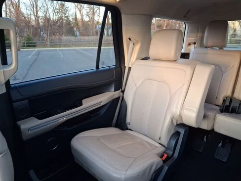 Certified 2023 Ford Expedition Limited image 12