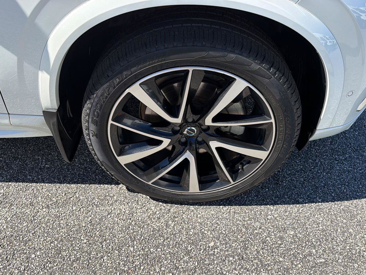 Used 2023 Volvo XC90 B6 Plus w/ Protection Package Premier AWD/4WD image 41